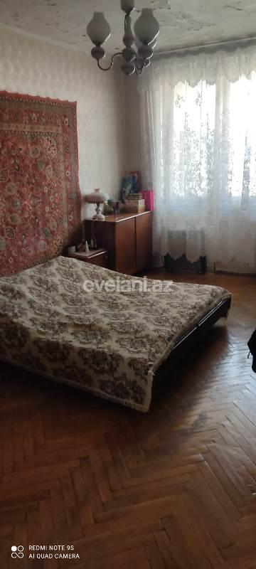 Satılır, köhnə tikili, 3 otaqlı, 82 m², 4-cü mikrorayon q.