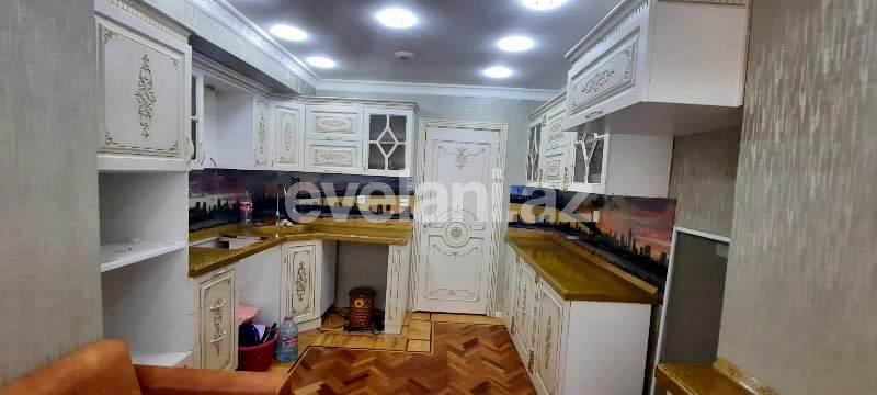 Sale, old building, 3 room, 105 m², Inshaatchilar m.