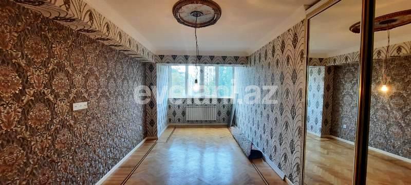 Sale, old building, 3 room, 105 m², Inshaatchilar m.