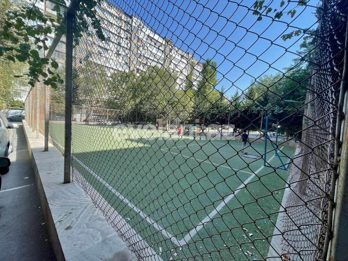 Продаётся, вторичка, 3-комнаты, 72 m², Элмляр Академиясы m.