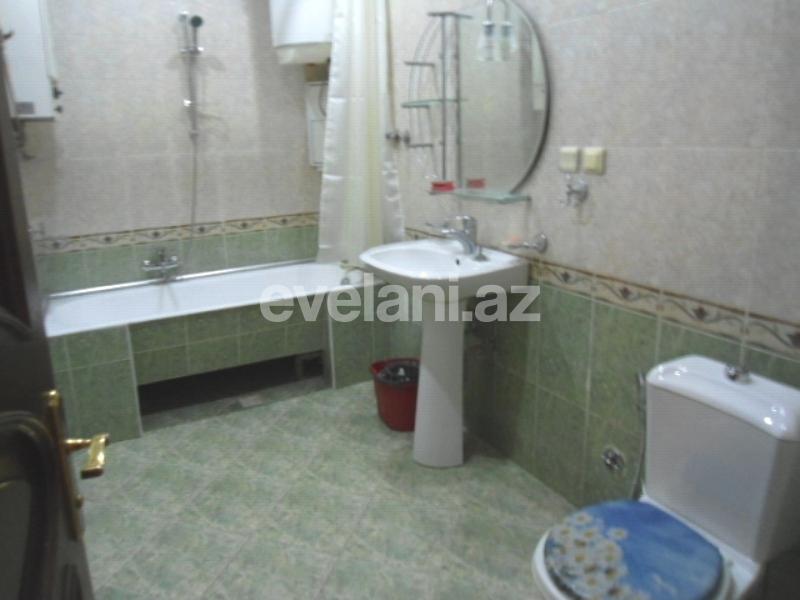 Sale, old building, 3 room, 110 m², Sabail r.