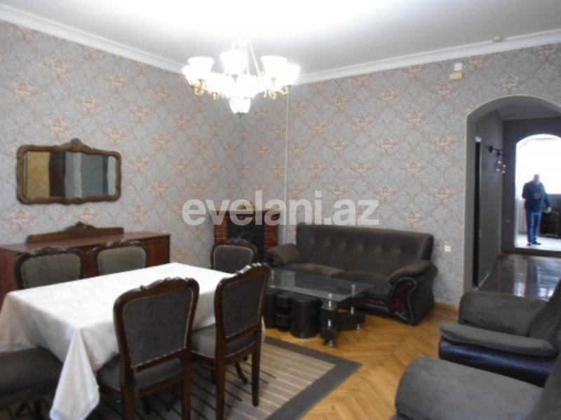 Sale, old building, 3 room, 110 m², Sabail r.