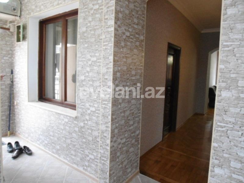 Sale, old building, 3 room, 110 m², Sabail r.