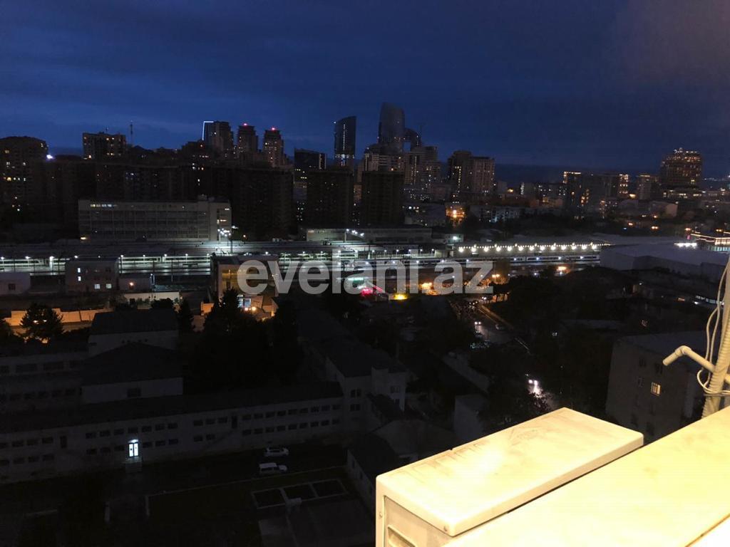 Satılır, yeni tikili, 6 otaqlı, 310 m², 28 may m.