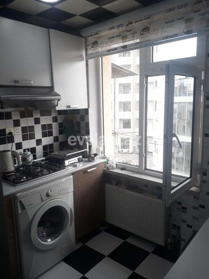 Satılır, köhnə tikili, 1 otaqlı, 30 m², Elmlər Akademiyası m.