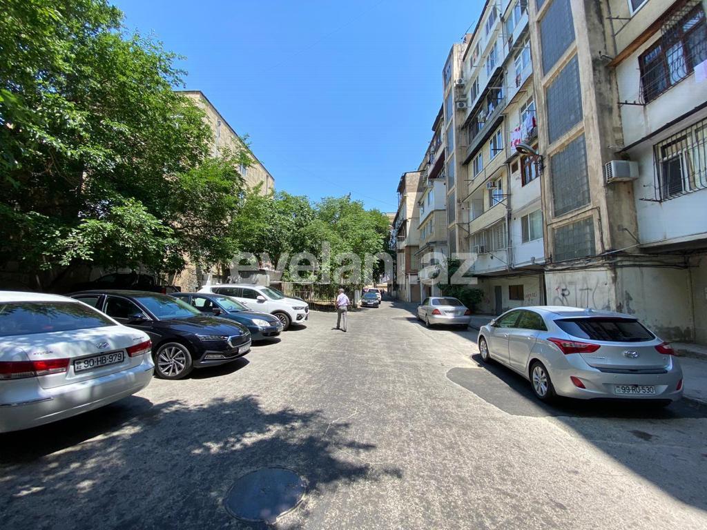 Satılır, köhnə tikili, 3 otaqlı, 80 m², Elmlər Akademiyası m.