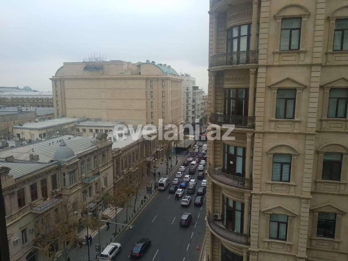 Satılır, yeni tikili, 4 otaqlı, 258 m², Sahil m.