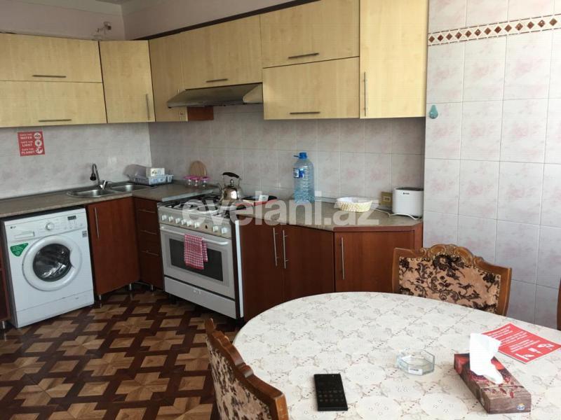 Kirayə verilir, köhnə tikili, 3 otaqlı, 60 m², Sahil m.