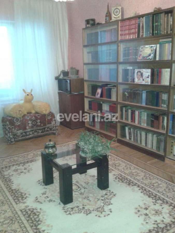 Sale, old building, 4 room, 100 m², 4-th microdistrict d.
