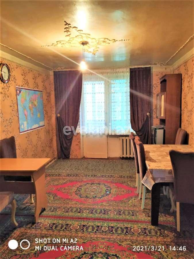 Satılır, köhnə tikili, 3 otaqlı, 75 m², Neftçilər m.