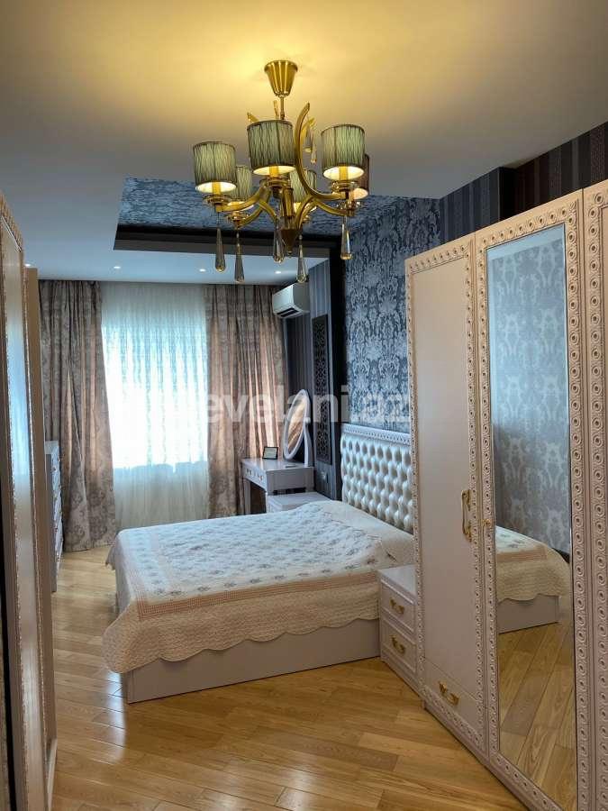 Satılır, yeni tikili, 4 otaqlı, 162 m², Şah İsmayıl Xətai m.