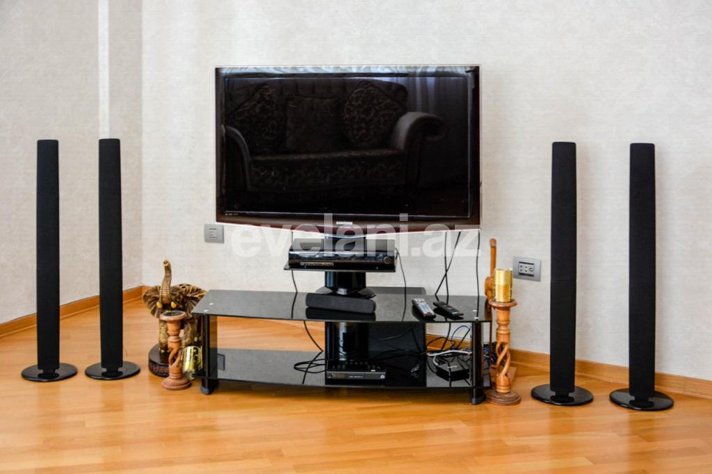 Satılır, yeni tikili, 3 otaqlı, 157 m², Gənclik m.