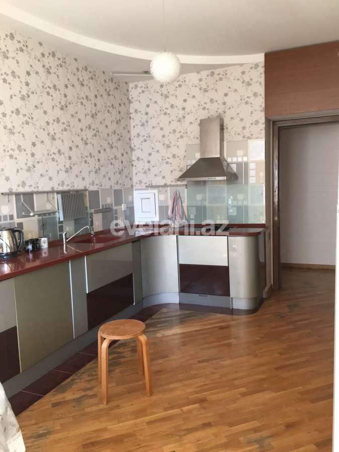 Satılır, yeni tikili, 3 otaqlı, 122 m², 28 may m.