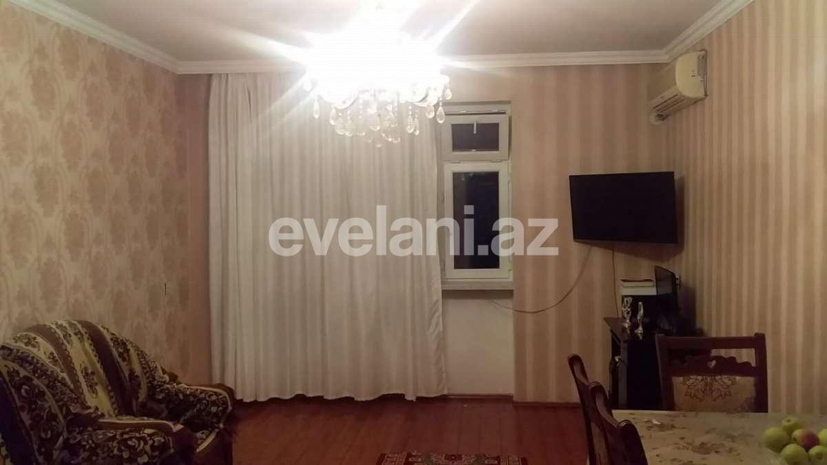 Satılır, köhnə tikili, 3 otaqlı, 65 m², Qara Qarayev m.