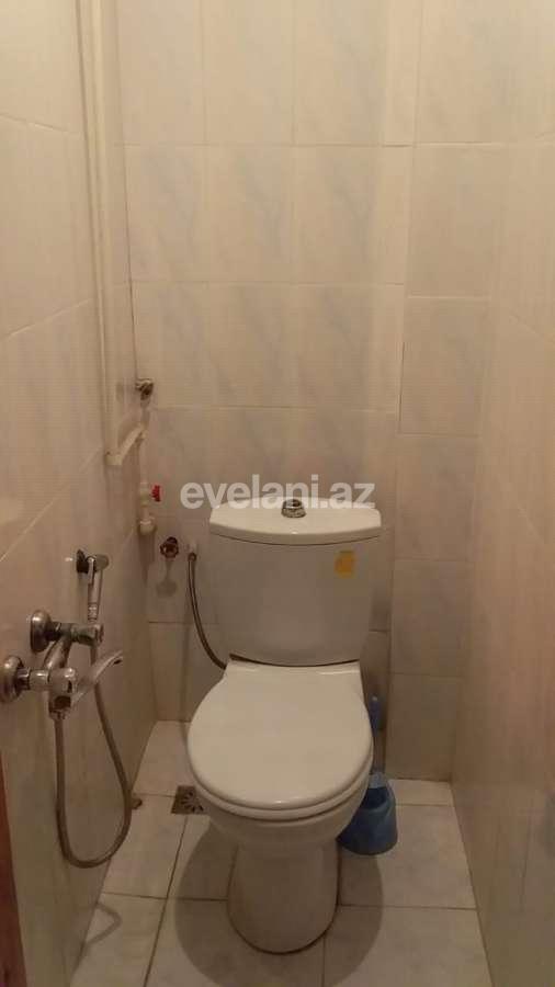 Satılır, köhnə tikili, 3 otaqlı, 65 m², Qara Qarayev m.