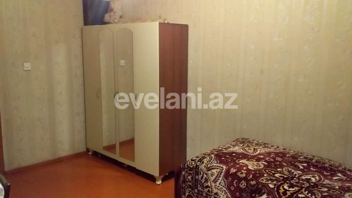 Satılır, köhnə tikili, 3 otaqlı, 65 m², Qara Qarayev m.