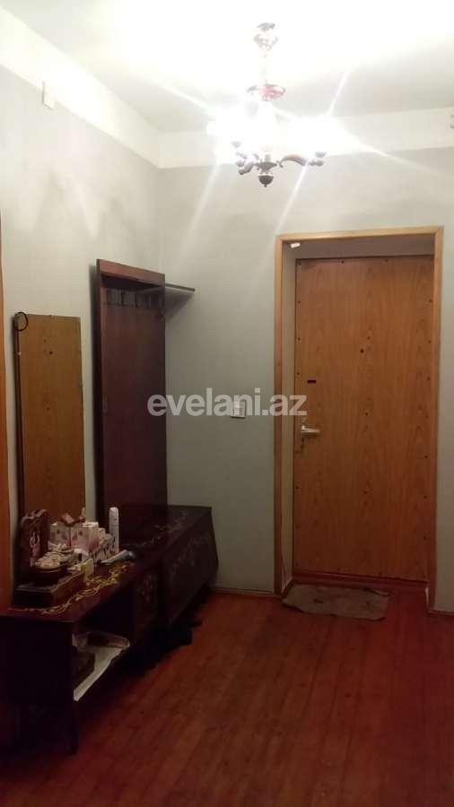 Satılır, köhnə tikili, 3 otaqlı, 65 m², Qara Qarayev m.