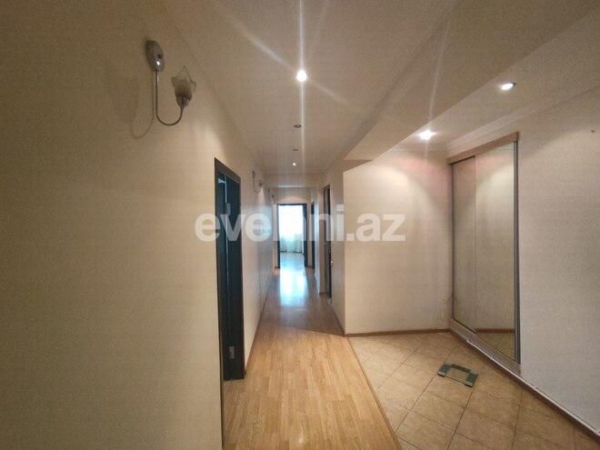 Kirayə verilir, köhnə tikili, 3 otaqlı, 130 m², 28 may m.