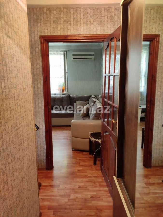 Satılır, köhnə tikili, 2 otaqlı, 42 m², İnşaatçılar m.