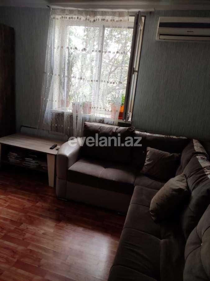 Satılır, köhnə tikili, 2 otaqlı, 42 m², İnşaatçılar m.