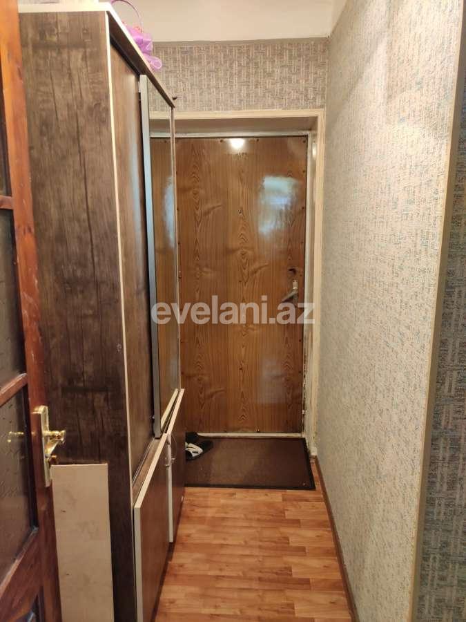 Satılır, köhnə tikili, 2 otaqlı, 42 m², İnşaatçılar m.