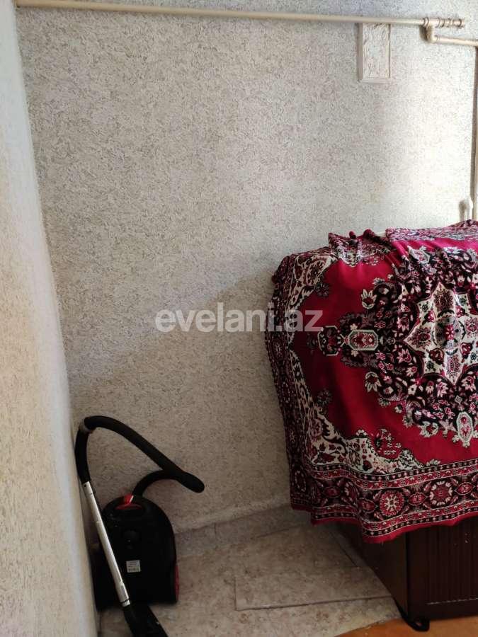 Satılır, köhnə tikili, 2 otaqlı, 42 m², İnşaatçılar m.