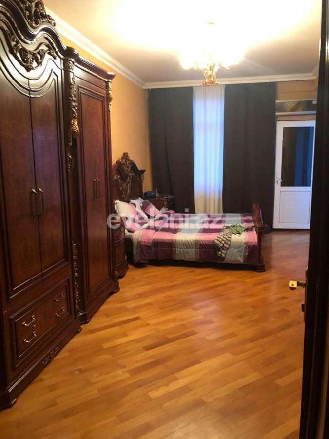 Продаётся, новостройка, 3-комнаты, 145 m², 8 Ноябрь m.