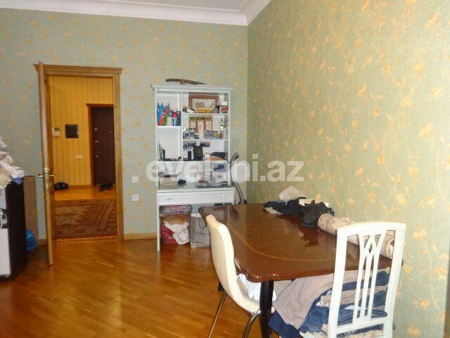 Продаётся, новостройка, 4-комнаты, 220 m², Элмляр Академиясы m.