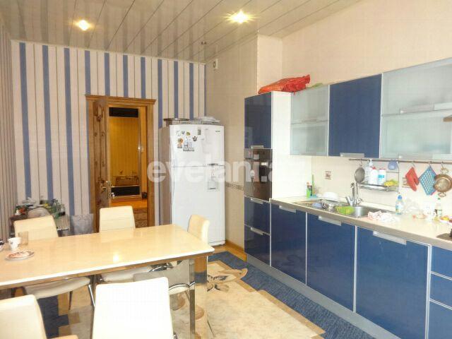 Продаётся, новостройка, 4-комнаты, 220 m², Элмляр Академиясы m.