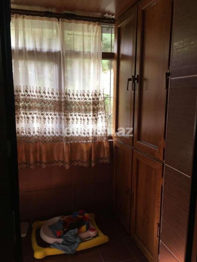 Rent, old building, 3 room, 75 m², Elmlar Akademiyası m.