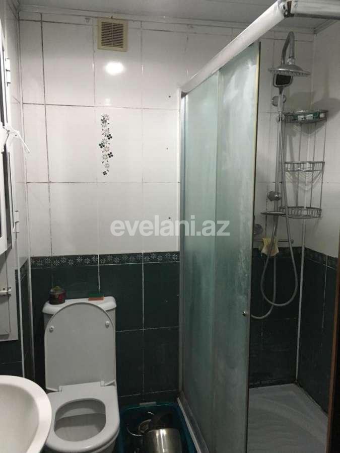 Rent, old building, 3 room, 75 m², Elmlar Akademiyası m.