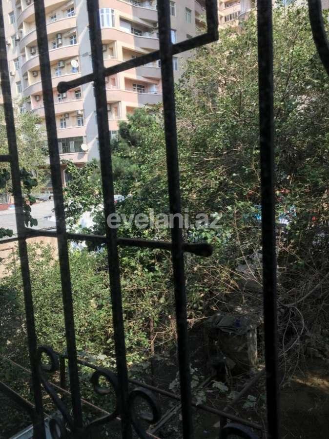 Rent, old building, 3 room, 75 m², Elmlar Akademiyası m.