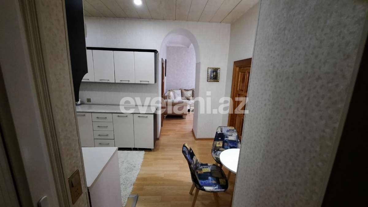 Sale, old building, 3 room, 70 m², Icheri Sheher m.