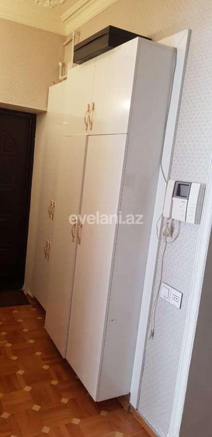 Sale, old building, 3 room, 90 m², Elmlar Akademiyası m.