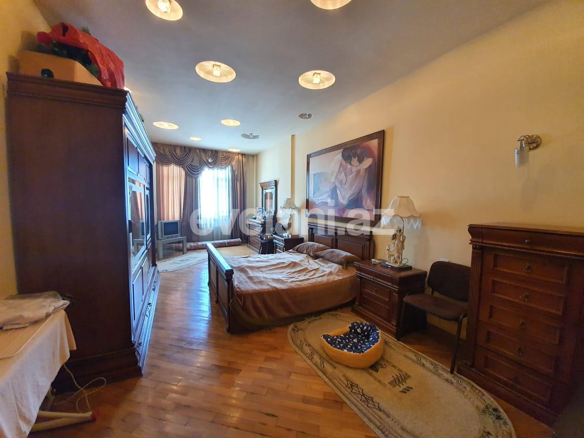 Satılır, yeni tikili, 4 otaqlı, 225 m², 28 may m.