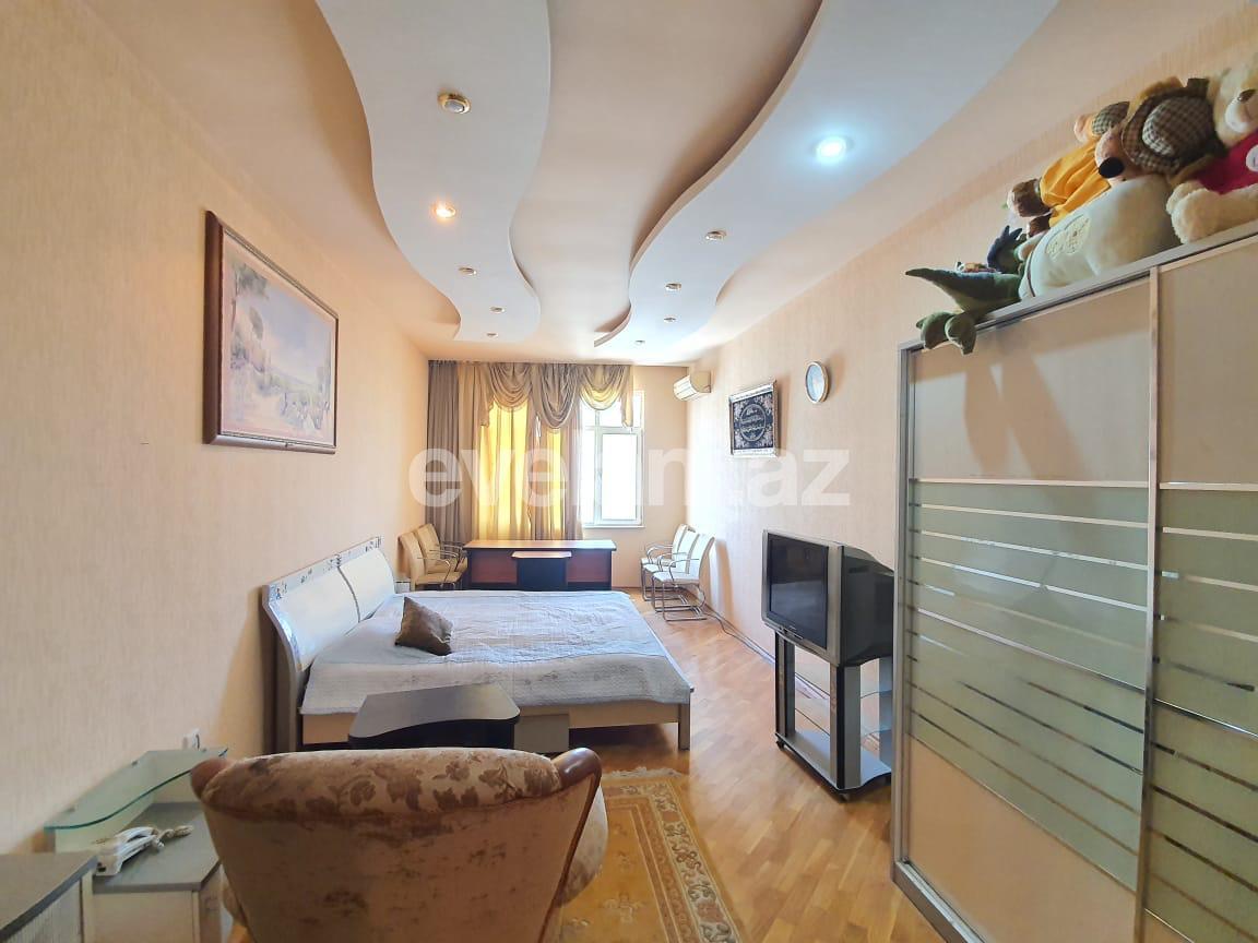 Satılır, yeni tikili, 4 otaqlı, 225 m², 28 may m.