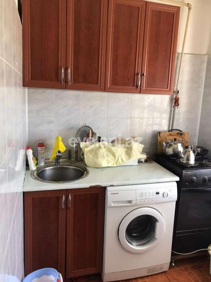 Satılır, köhnə tikili, 2 otaqlı, 55 m², Xalqlar Dostluğu m.