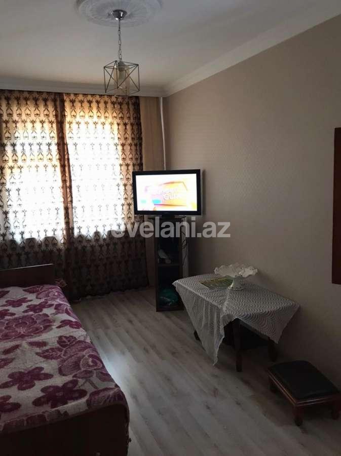 Satılır, köhnə tikili, 2 otaqlı, 55 m², Xalqlar Dostluğu m.