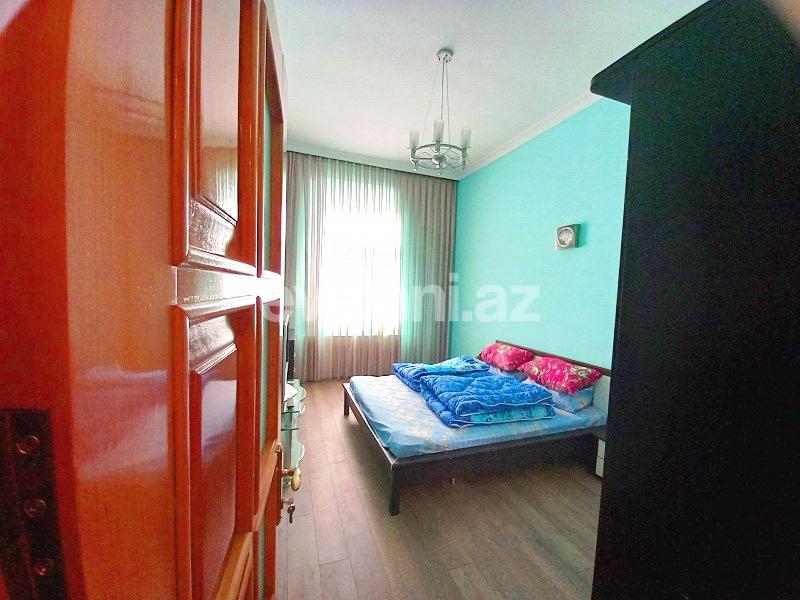 Rent, old building, 3 room, 60 m², Sahil m.