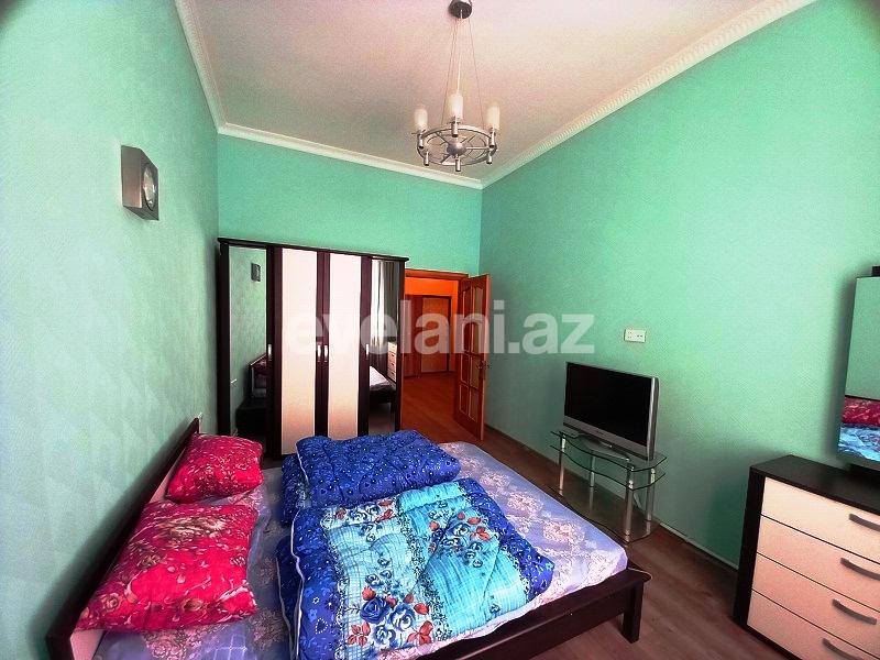 Rent, old building, 3 room, 60 m², Sahil m.