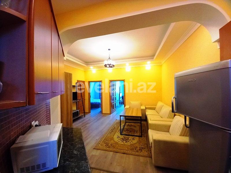 Rent, old building, 3 room, 60 m², Sahil m.