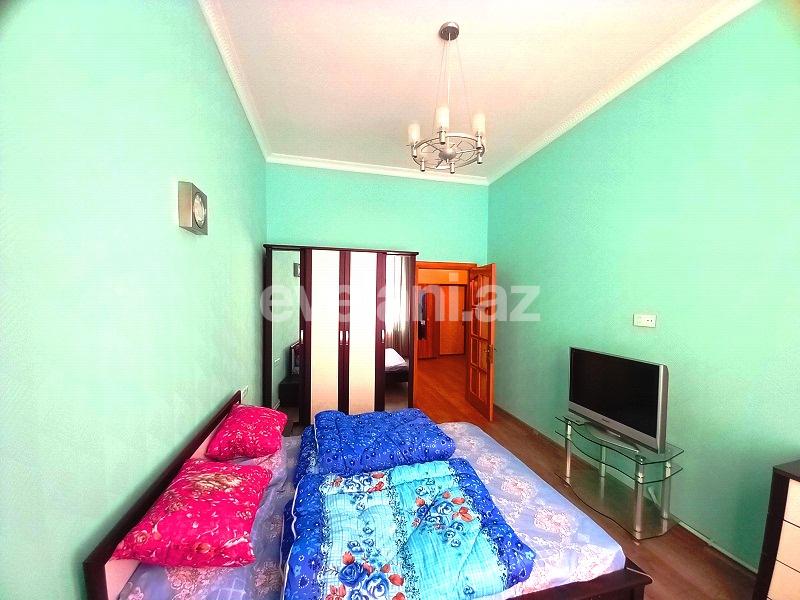 Rent, old building, 3 room, 60 m², Sahil m.