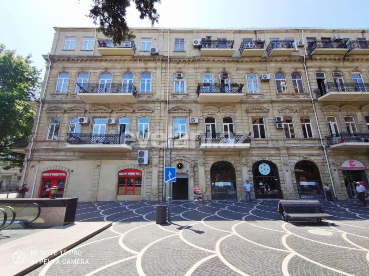 Kirayə verilir, köhnə tikili, 3 otaqlı, 80 m², Sahil m.