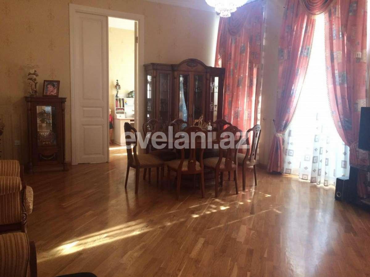 Satılır, köhnə tikili, 4 otaqlı, 143 m², 28 may m.