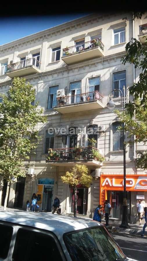 Satılır, köhnə tikili, 4 otaqlı, 143 m², 28 may m.