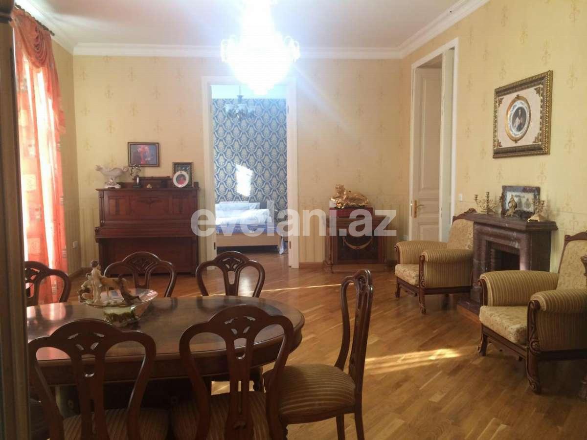 Satılır, köhnə tikili, 4 otaqlı, 143 m², 28 may m.