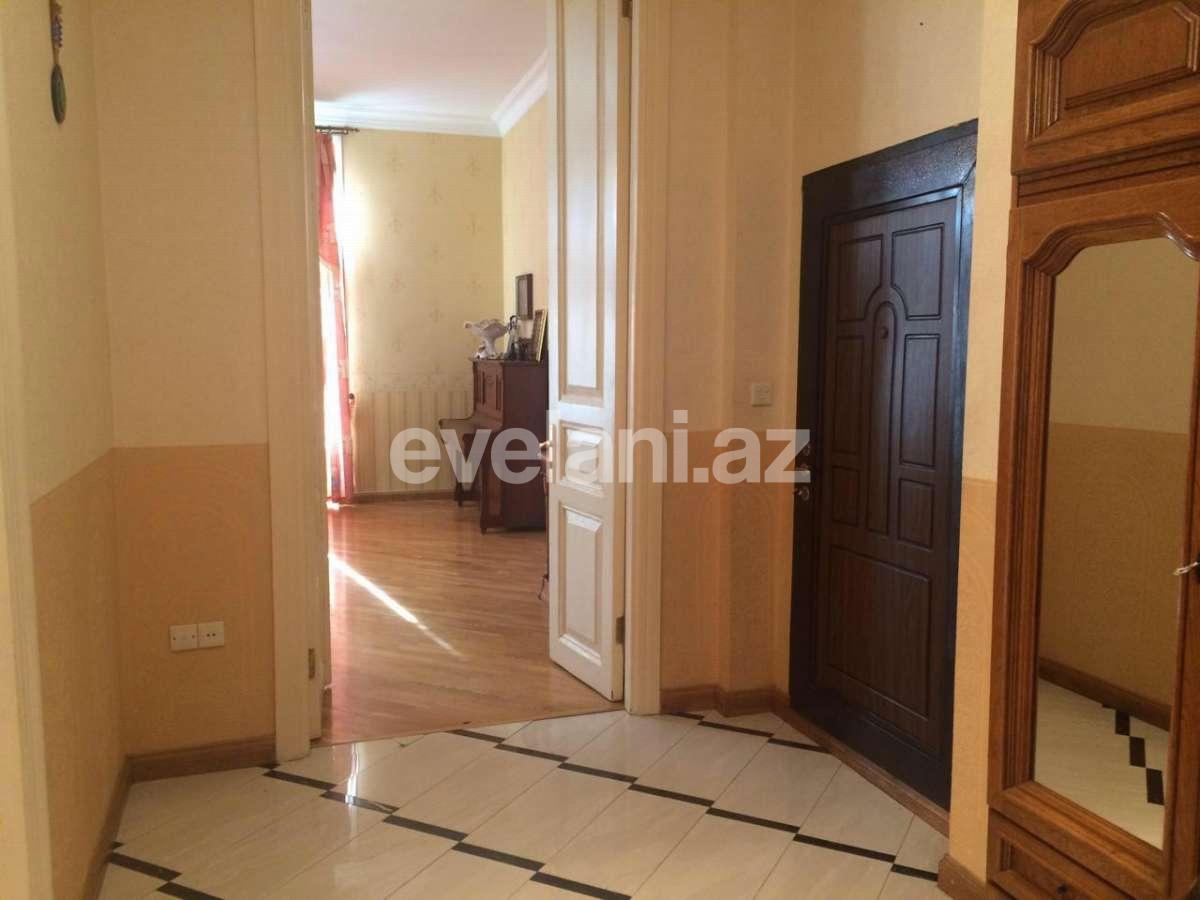 Satılır, köhnə tikili, 4 otaqlı, 143 m², 28 may m.