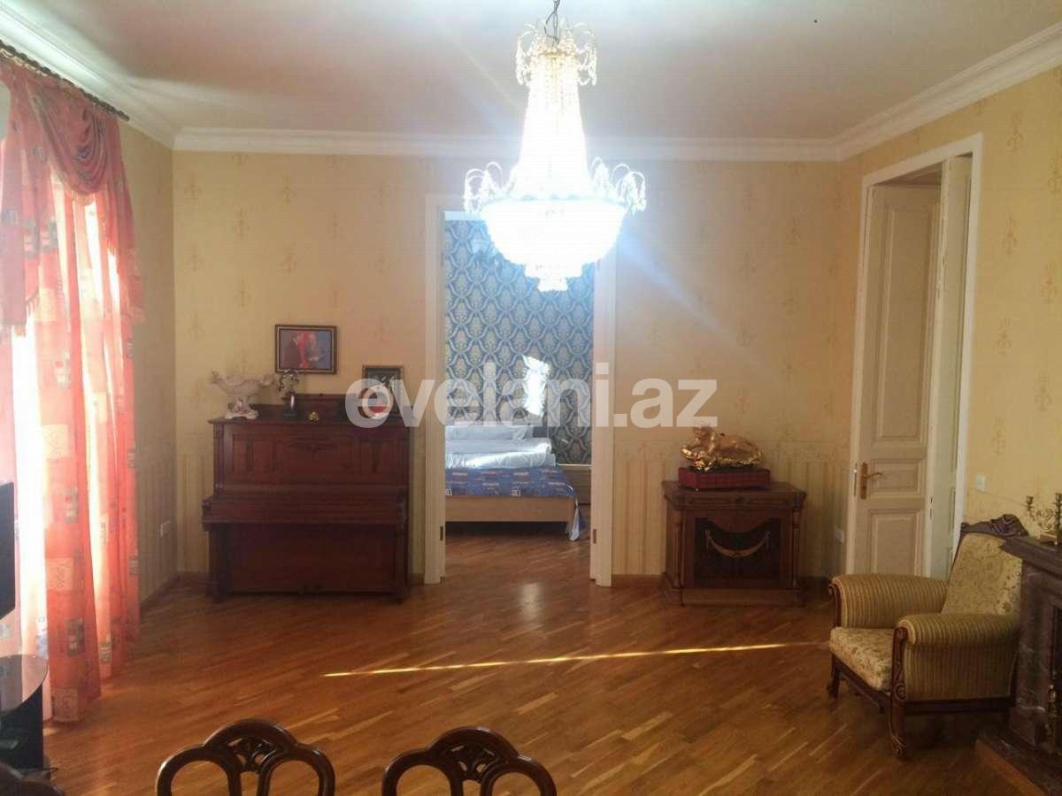 Satılır, köhnə tikili, 4 otaqlı, 143 m², 28 may m.