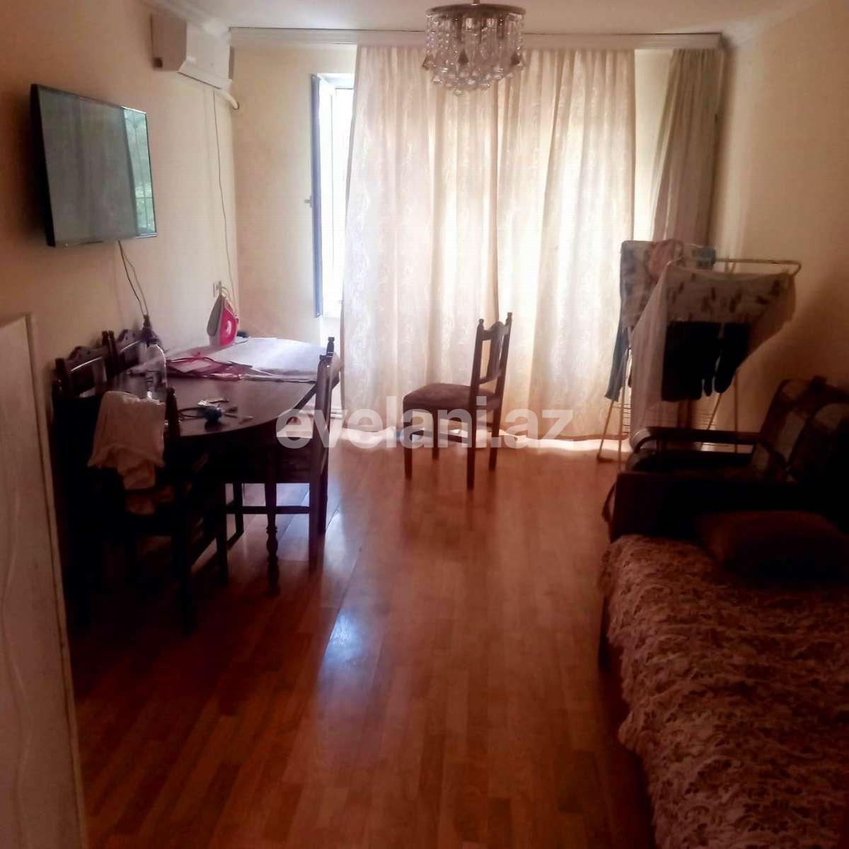 Продаётся, вторичка, 3-комнаты, 55 m², Элмляр Академиясы m.