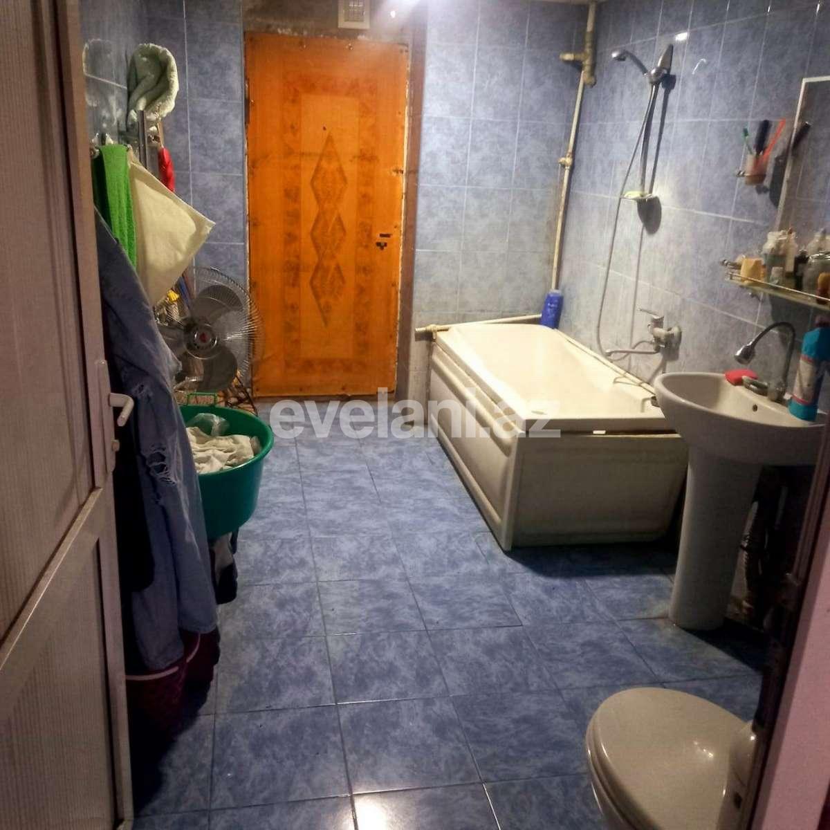 Продаётся, вторичка, 3-комнаты, 55 m², Элмляр Академиясы m.